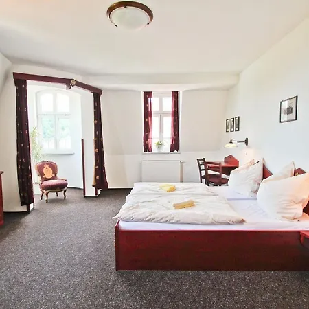 Cisar Ferdinand لوكيت