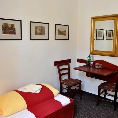 Hotel Cisar Ferdinand 3*